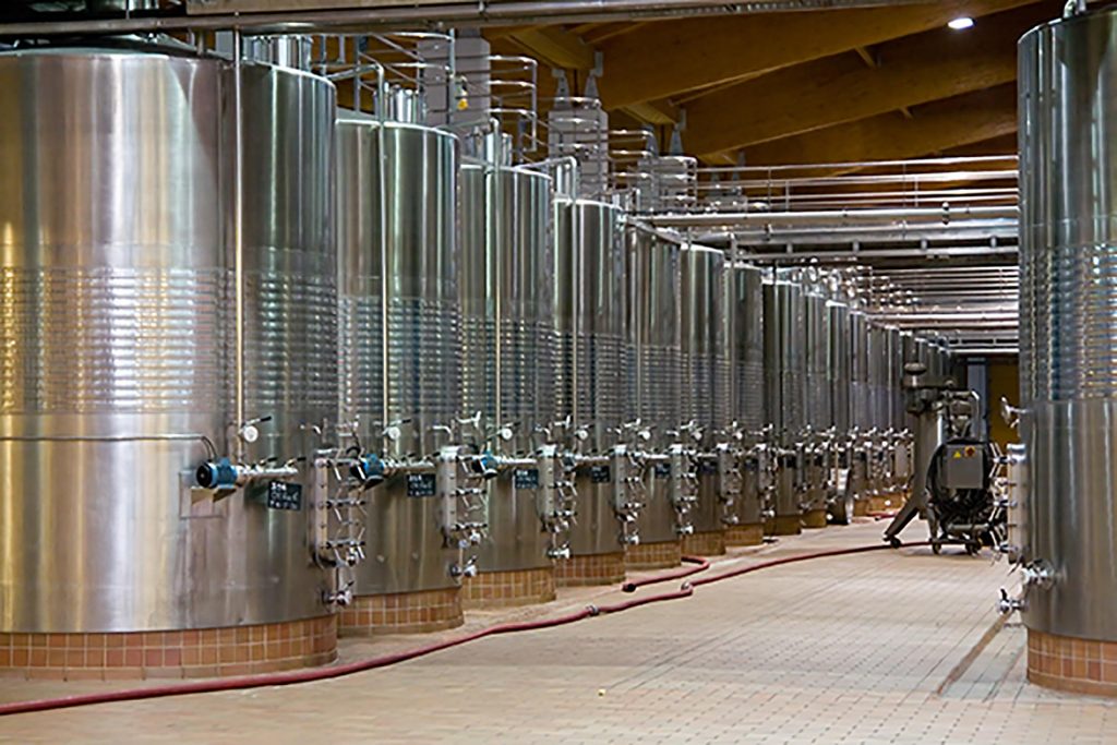 cleaning-of-wine-tanks